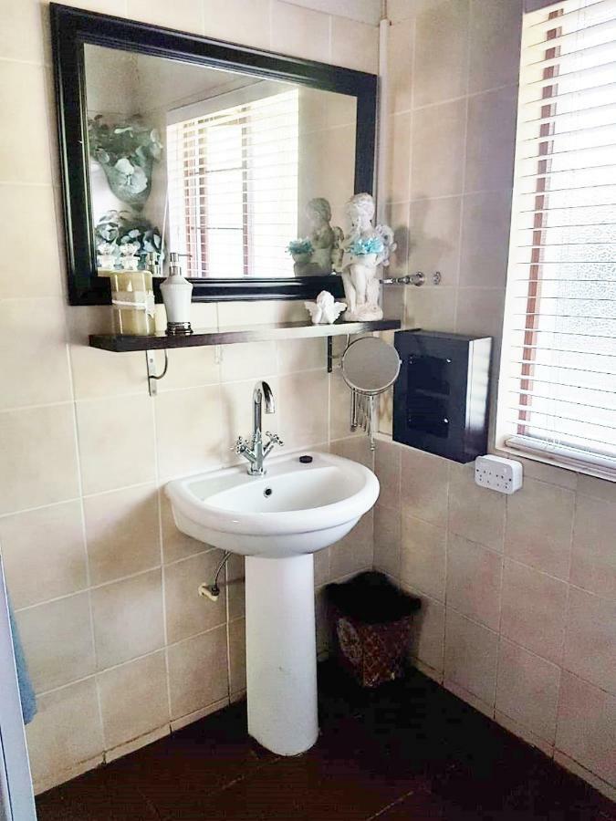 Kruger Allo B&B Komatipoort Exteriör bild